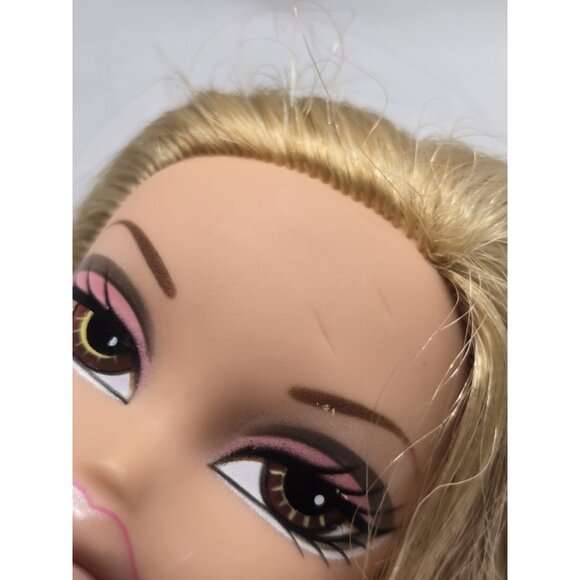 Cloe Blonde Bratz Be-Bratz Fashion Doll MGA With Outfit- No Shoes - Picture 5 of 16